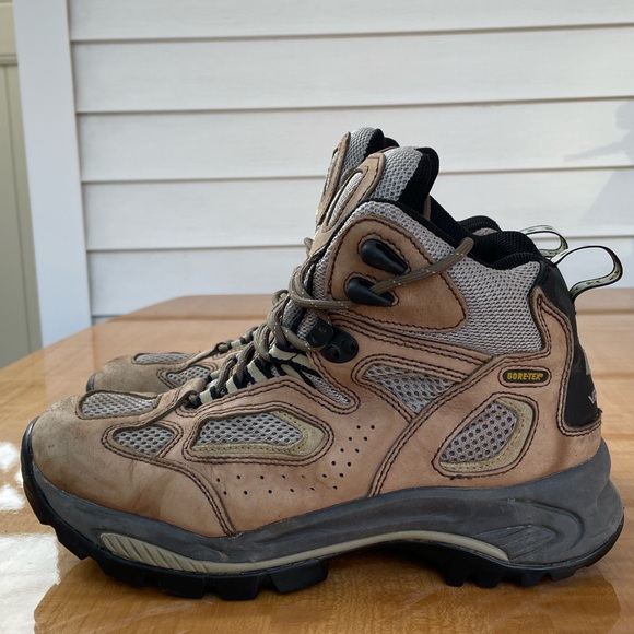 Vasque Breeze XCR Gore-Tex Hiking Boots Womens Size 9.5 Tan Leather Vibram Sole - Picture 11 of 12